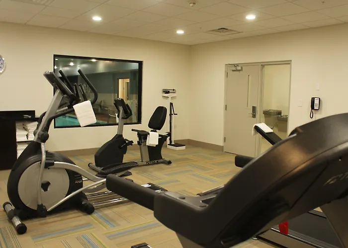Holiday Inn Express Hotel & Suites Glasgow By Ihg