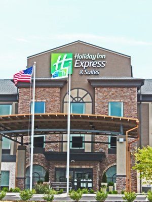 Hotel Express & By Ihg 3*